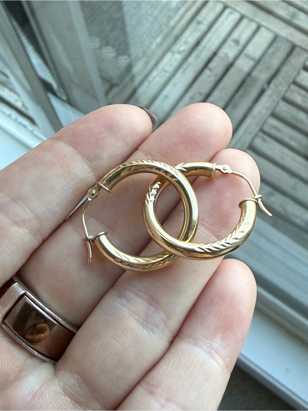 14K Solid Yellow Gold Lightweight Hoops Vintage